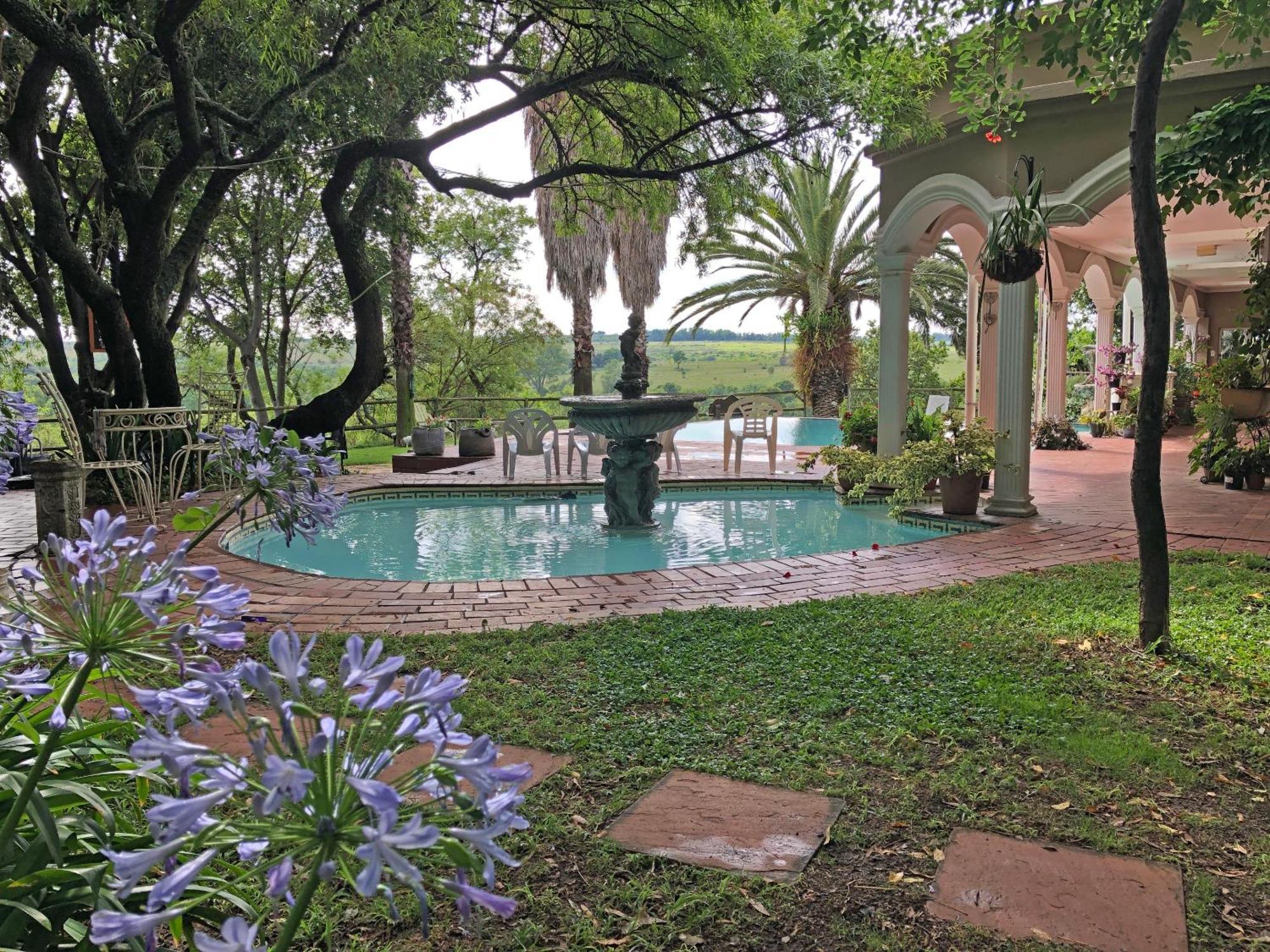 Hills And Dales Accommodation Lanseria Bagian luar foto