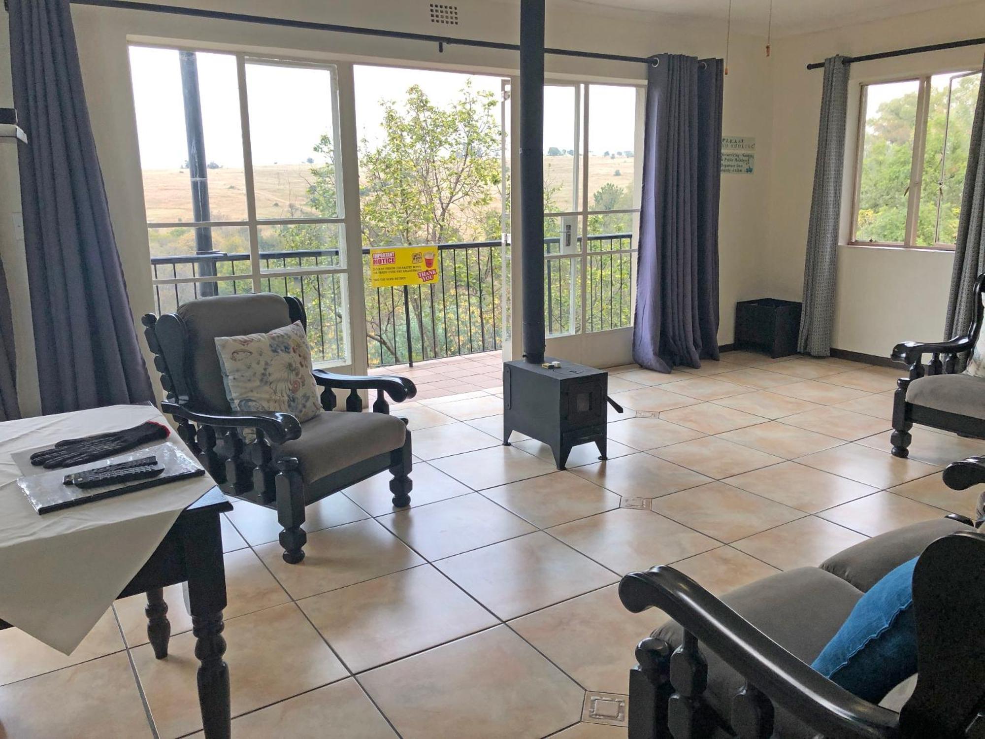 Hills And Dales Accommodation Lanseria Bagian luar foto