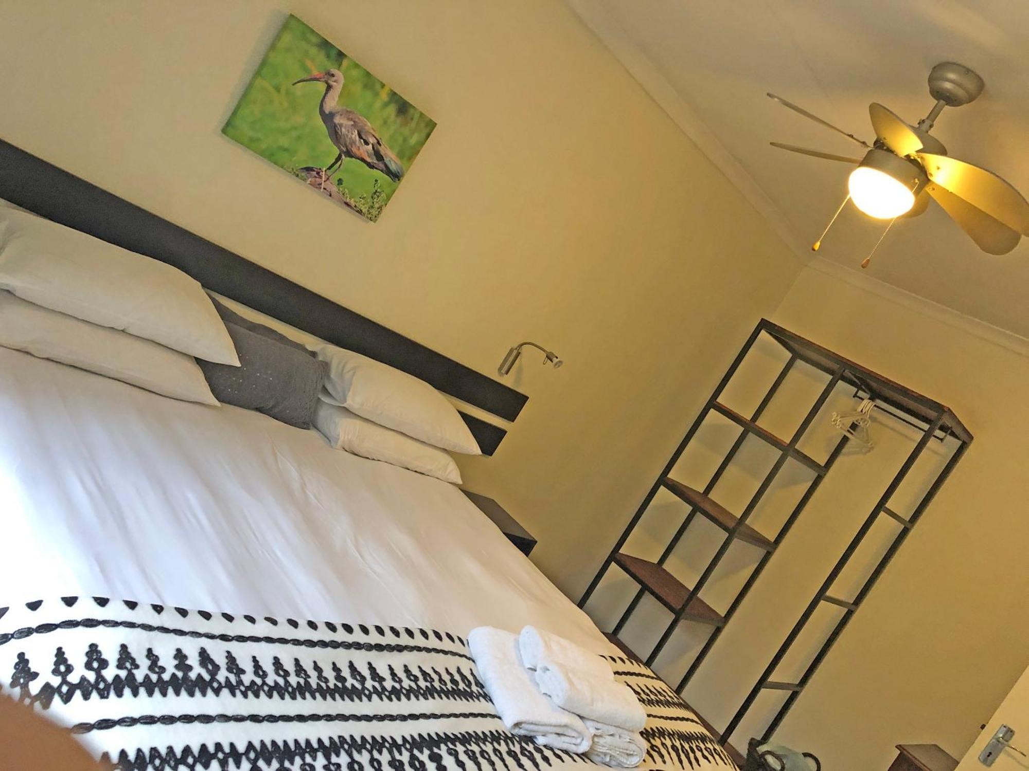 Hills And Dales Accommodation Lanseria Bagian luar foto