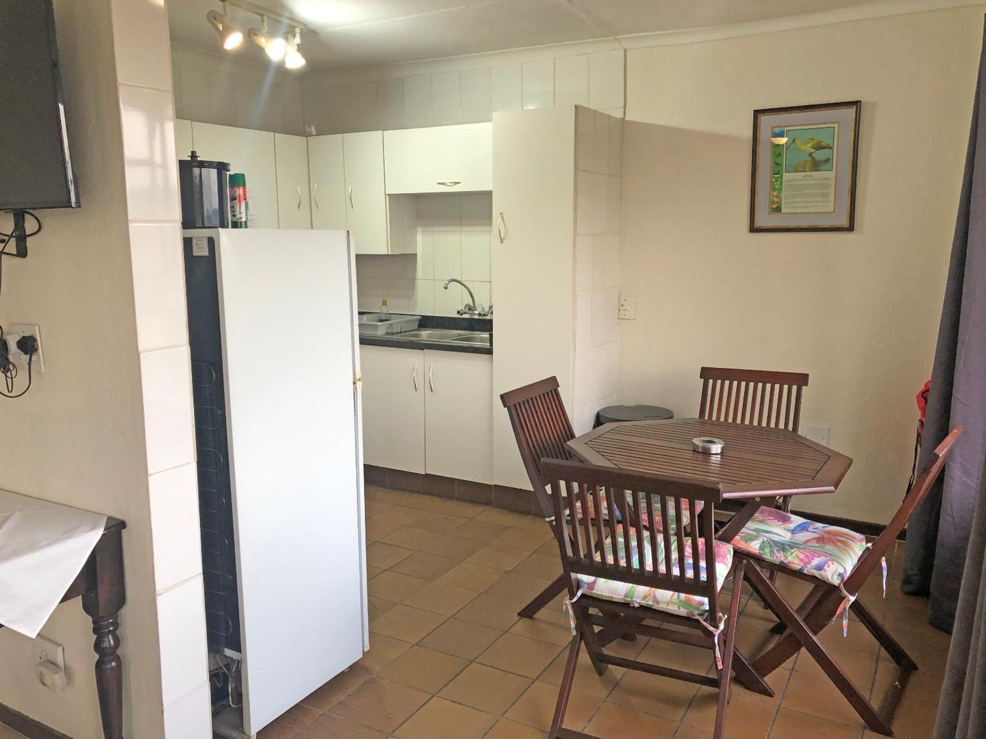 Hills And Dales Accommodation Lanseria Bagian luar foto