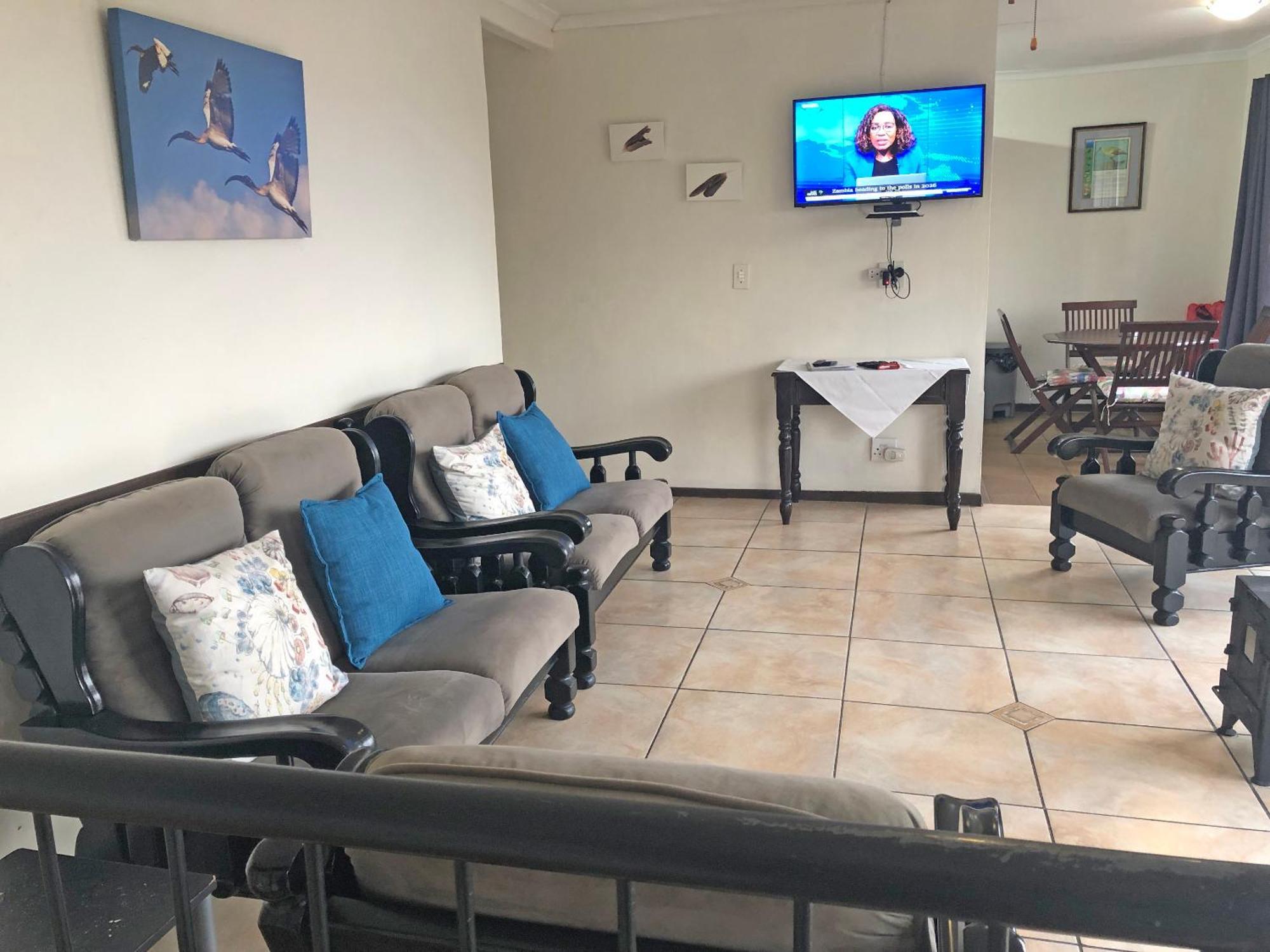 Hills And Dales Accommodation Lanseria Bagian luar foto
