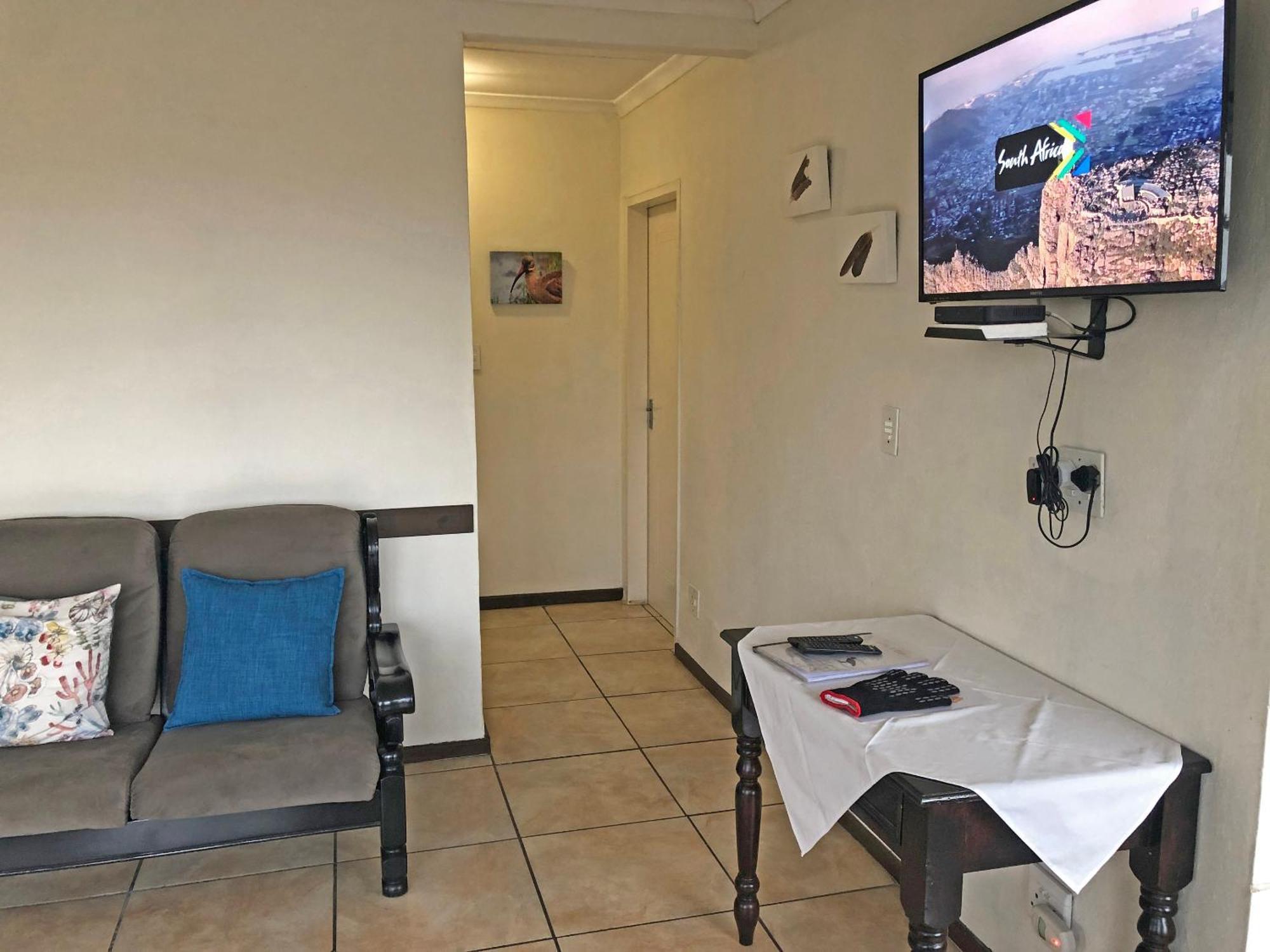 Hills And Dales Accommodation Lanseria Bagian luar foto
