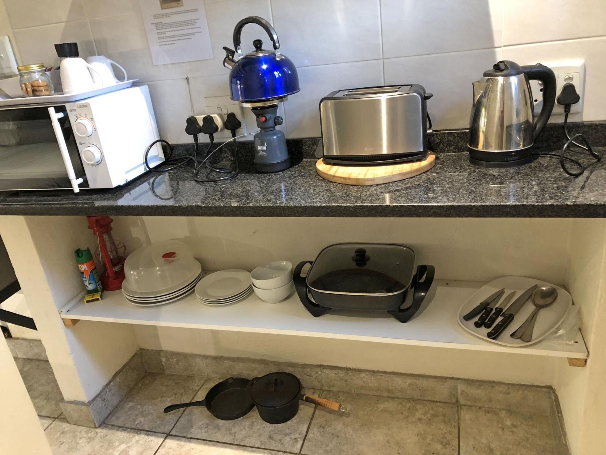 Hills And Dales Accommodation Lanseria Bagian luar foto