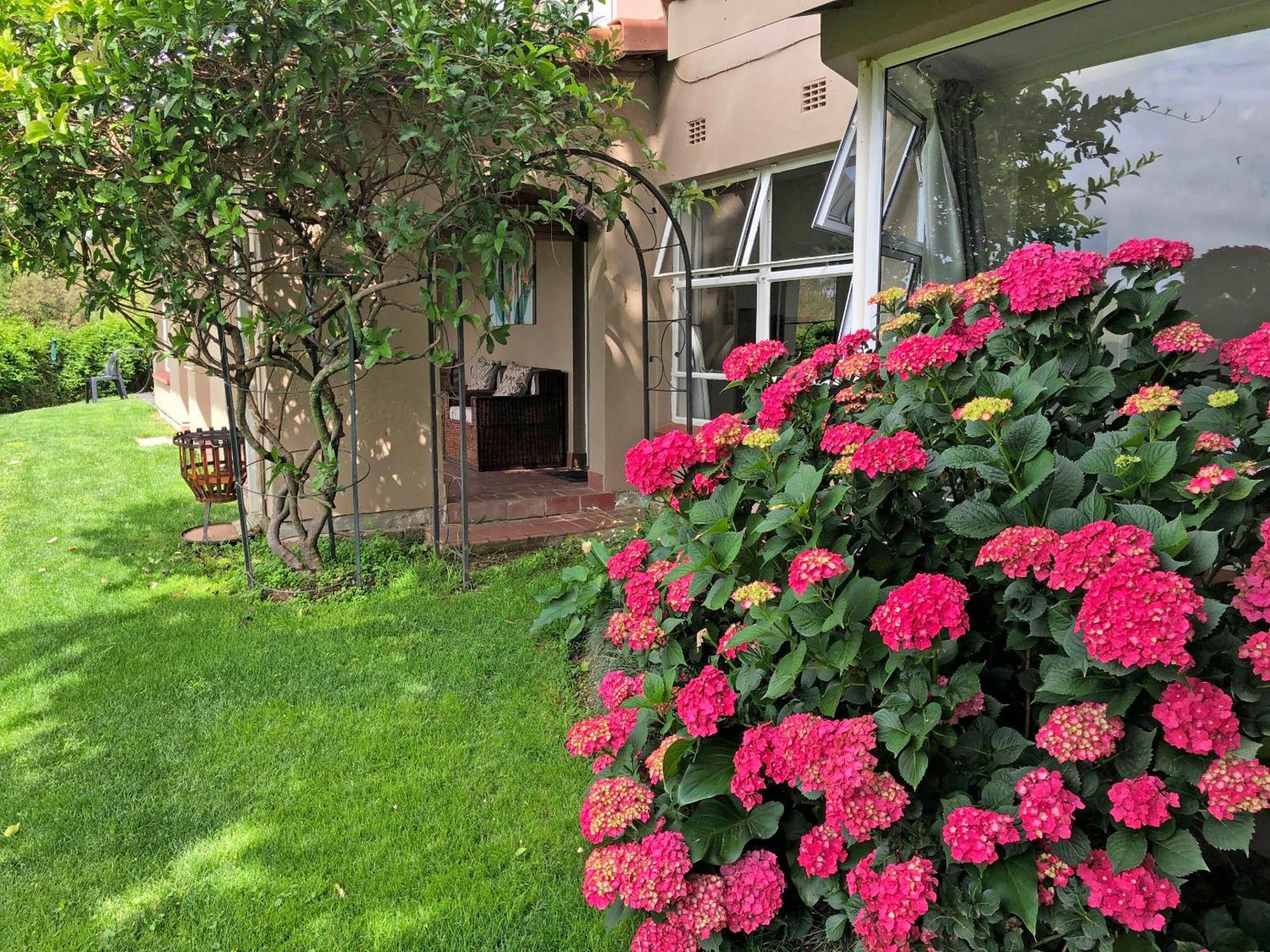 Hills And Dales Accommodation Lanseria Bagian luar foto
